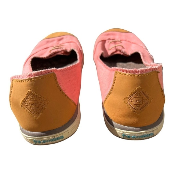 Freewaters Womens Slip On Shoes Cushion Comfort Textile  Pink Orange 640520 sz 9 - Picture 5 of 9